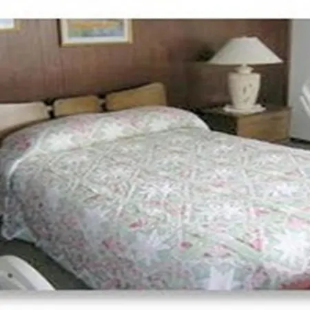 Apartamento Quaint Ocean Front Duplex!